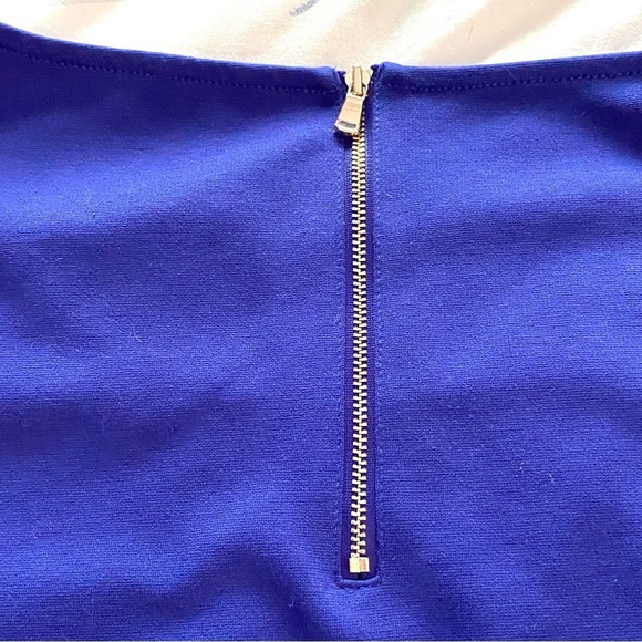 Ann Taylor Sleeveless Solid Blue Top Minimalist Style Simple Elegance - Picture 2 of 7